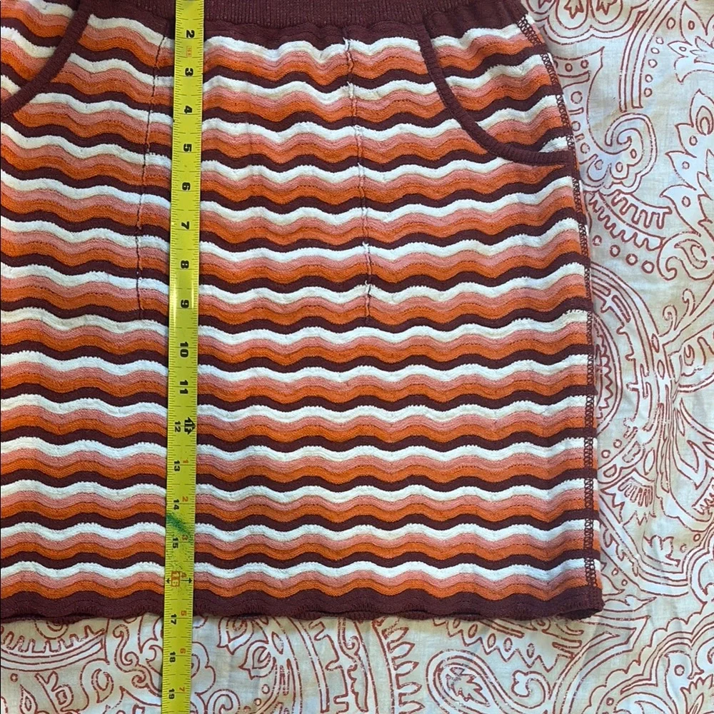 Women's Skirt - Picture 3 of 5